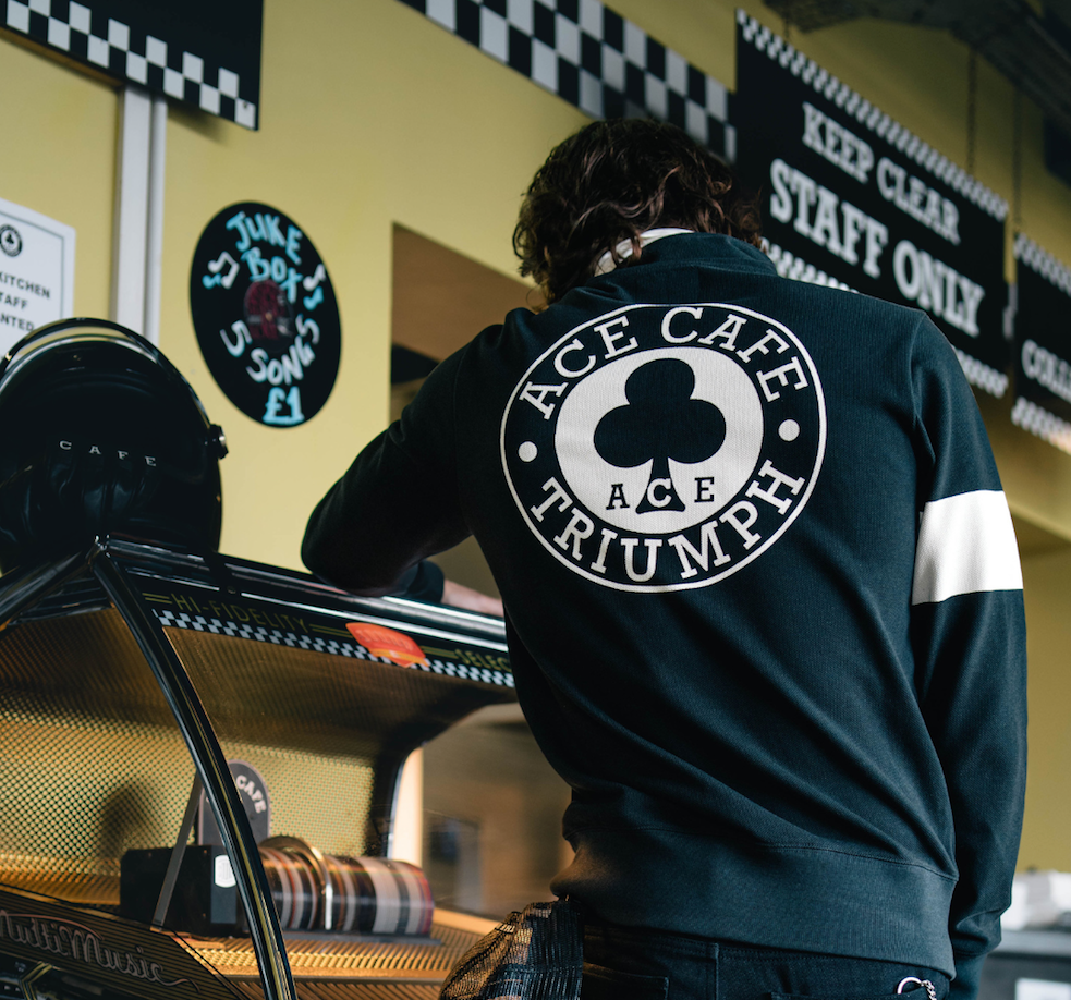 FELPA ACE HALF ZIP SWEAT MSWS23805